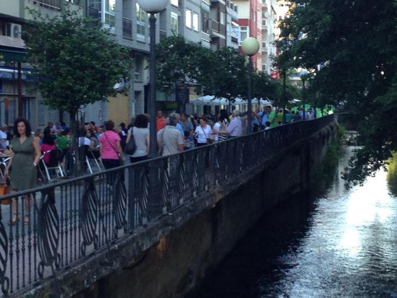 Pension-Albergue Puente Ribeira Sarria Eksteriør bilde