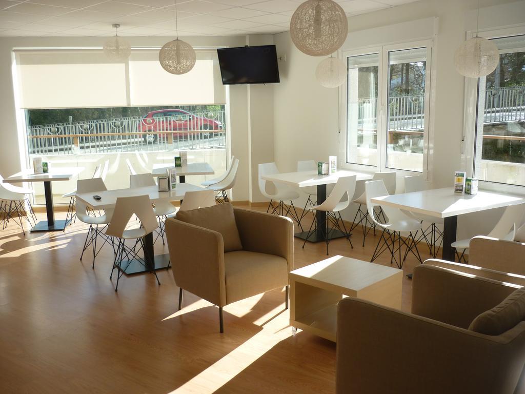 Pension-Albergue Puente Ribeira Sarria Eksteriør bilde