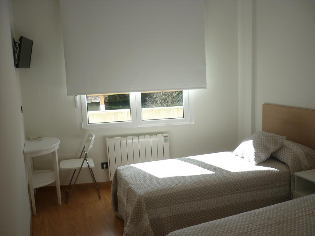 Pension-Albergue Puente Ribeira Sarria Eksteriør bilde